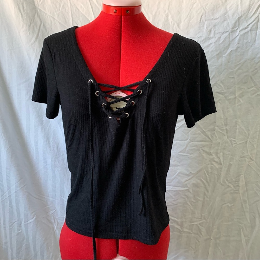 Ribbed Criss Cross Tee